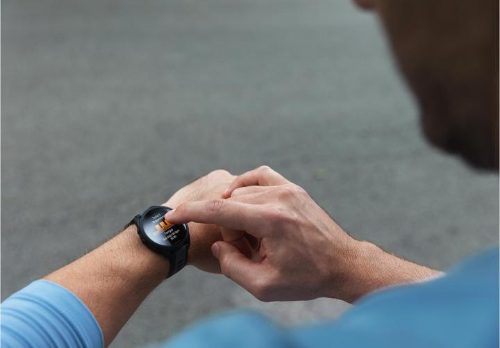 Actual product image Garmin Forerunner 165 (43 mm)