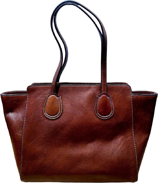 Immagine prodotto The Bridge Shopper vicino al ponte