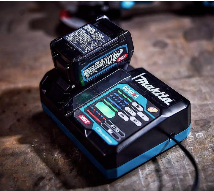 Image du produit Makita DC40RA (40 V)