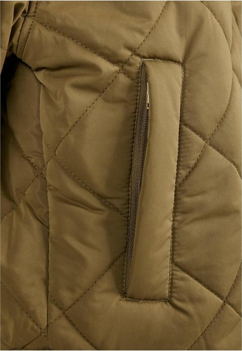 Actual product image Urban Classics Ladies Oversized Diamond Quilt Puffer Jacket (5XL)