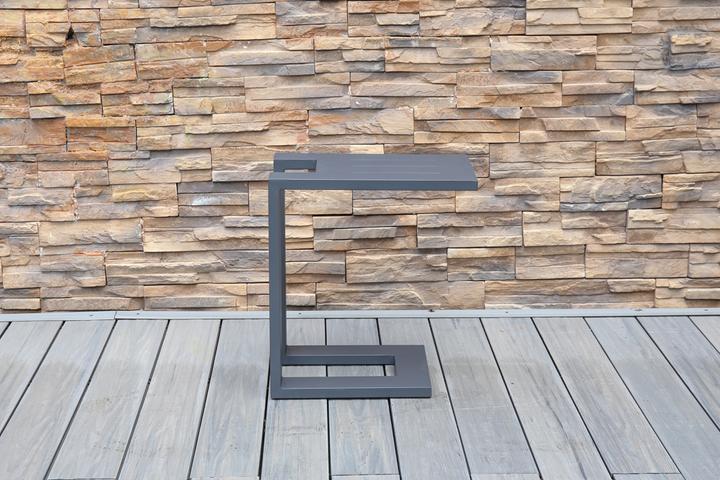 Produktbild Outdoor Living U-Side Beistelltisch Aluminium