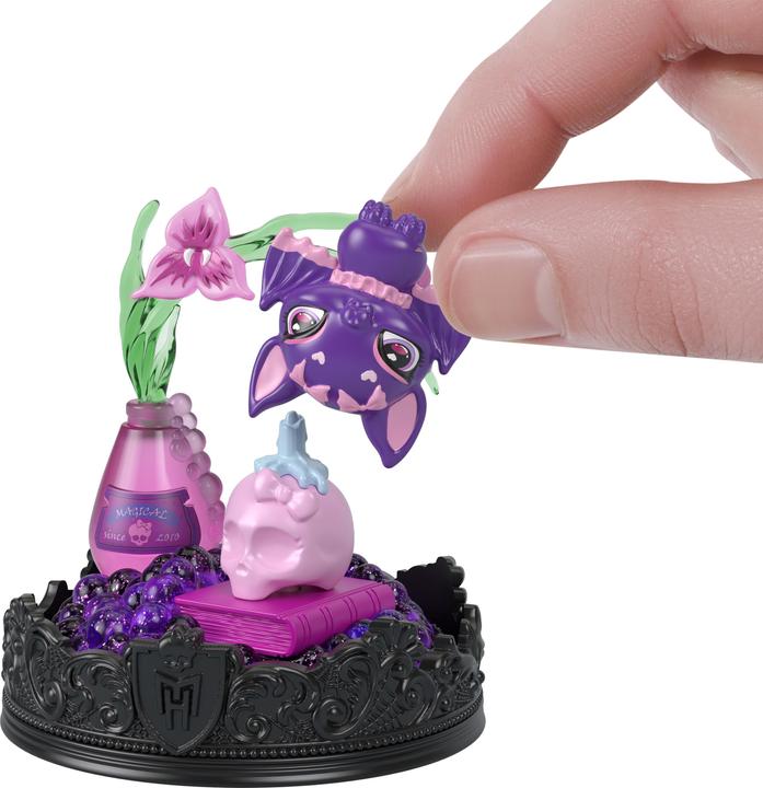 Actual product image Monster High Tier Anhänger in Thekendisplay