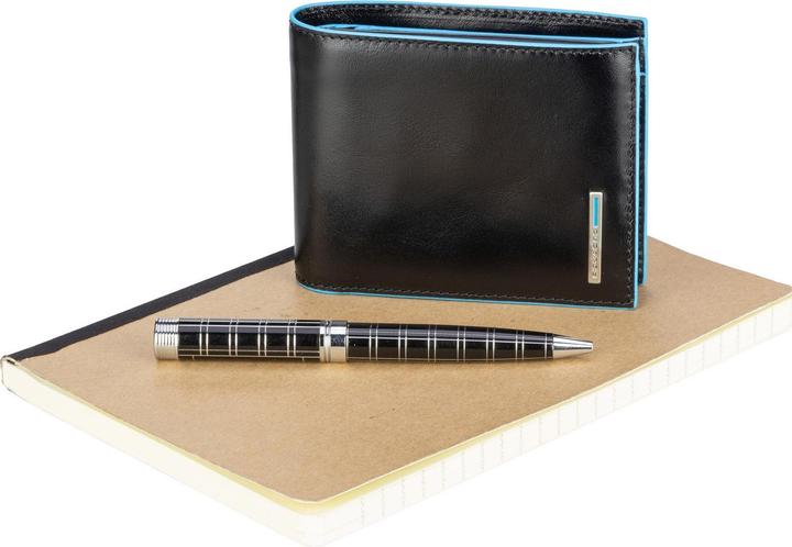 Actual product image Piquadro Blue Square - Men's wallet with flap ID window and coin pocket