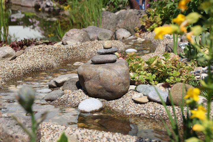 Actual product image Aquagart Steinfolie 18m x 0,4m breit Für Teichrand Bachlauf Teichfolie Teich Sandfarben
