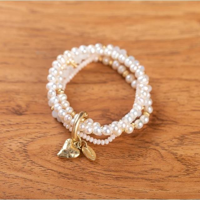 Produktbild Andreani Armband aus echten Süsswasserperlen breit mit Herzanhänger von (19 cm)