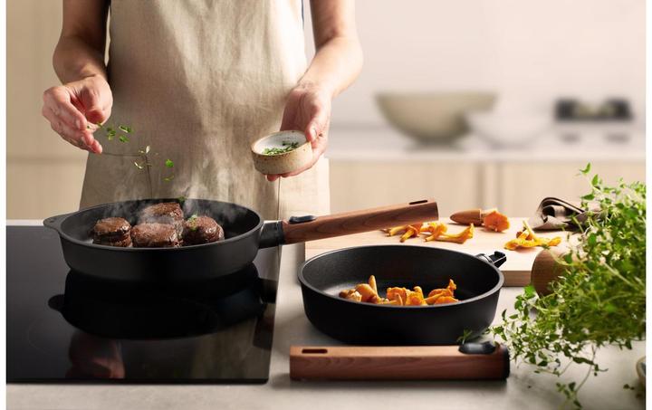Immagine prodotto Woll 1524WLCI-Q Padella in ghisa Eco LogicQXR (24 cm, Padella per friggere, Alluminio)