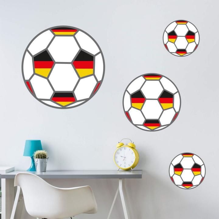 Immagine prodotto Trenddeko Calcio con bandiere della Germania (100 x 100 cm, 80 x 80 cm, 60 x 60 cm, 20 x 20 cm, 40 x 40 cm, 10 x 10 cm)