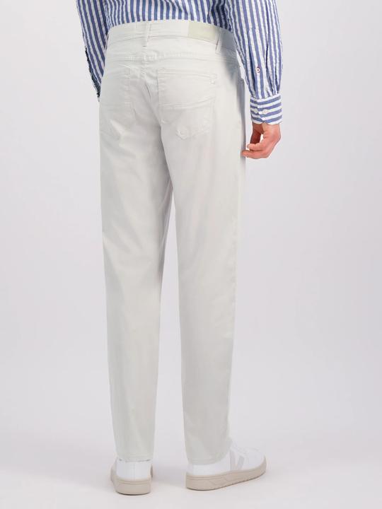Actual product image BRAX Ultra Light Cadiz (Cooper New) Pant Straight Fit Sand (W31/L32)