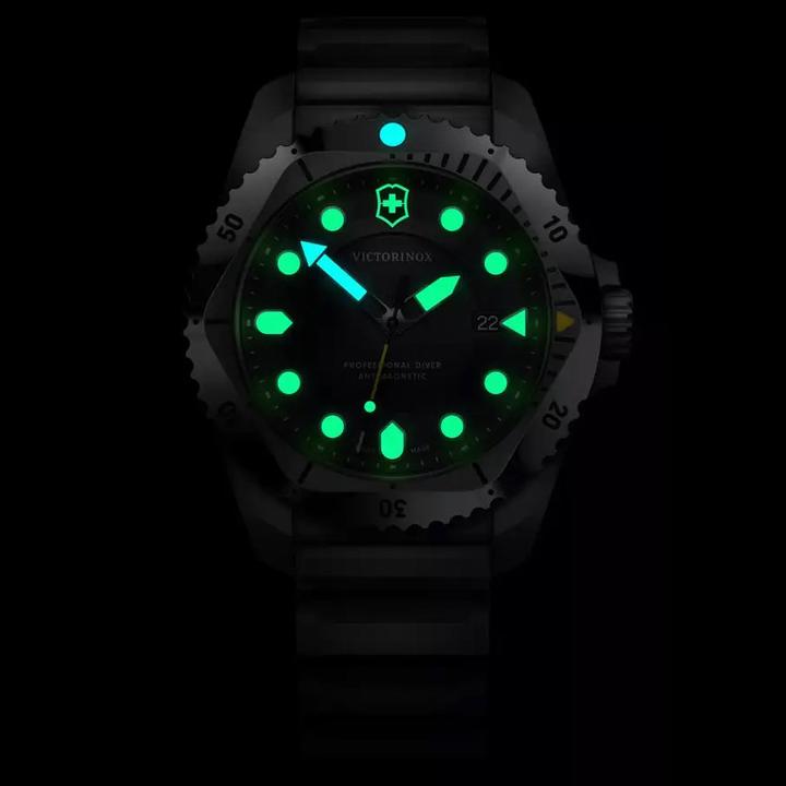Image du produit Victorinox Dive Pro Quartz (Montre de plongée, 43 mm)