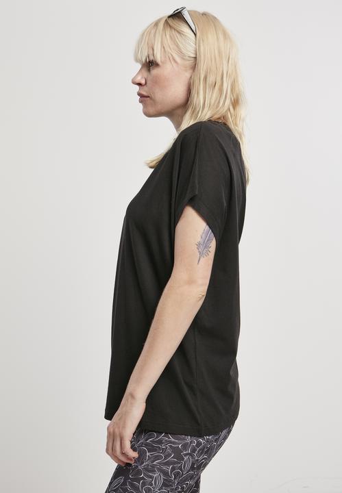 Actual product image Urban Classics Ladies Oversized Cut On Sleeve Viscose Tee (L)