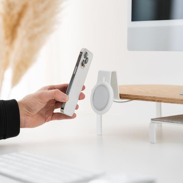 Actual product image Woodcessories MagSafe Mount