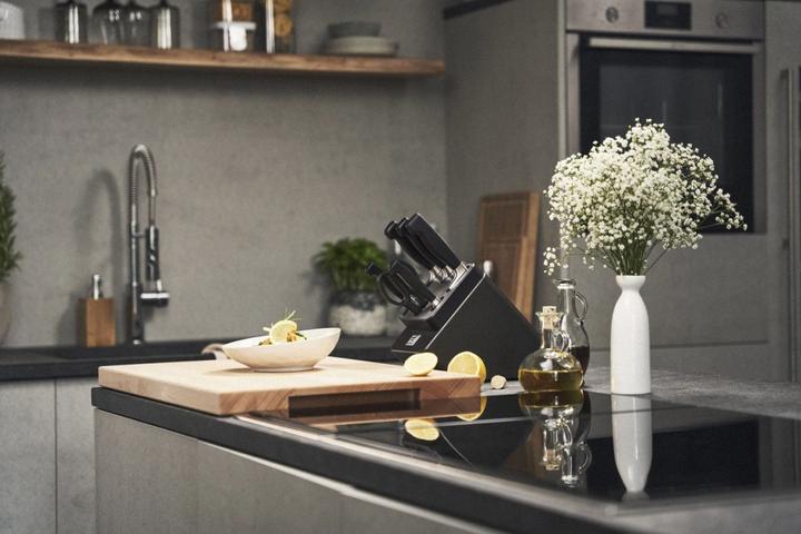Immagine prodotto Zwilling Ceppo di coltelli autoaffilanti Four Star da 7 pezzi