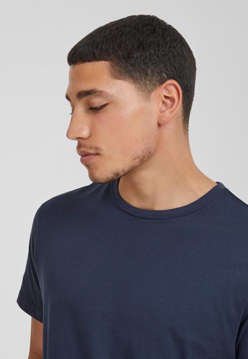 Actual product image Urban Classics Shaped Long Tee (S)
