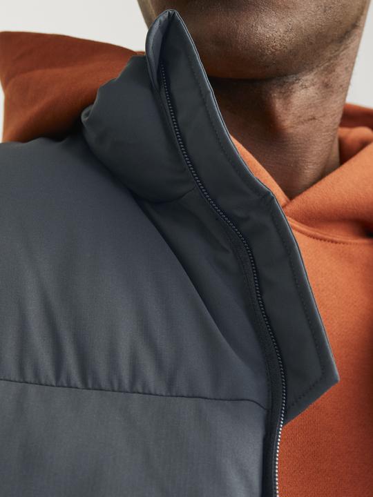Actual product image Jack & Jones Jorvesterbro Bodywarmer Aw24 Sn (S)