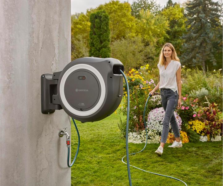 Productafbeelding Gardena Snoerloze wandslangenbox PowerRoll XL 18V set wit 35 m (35 m)