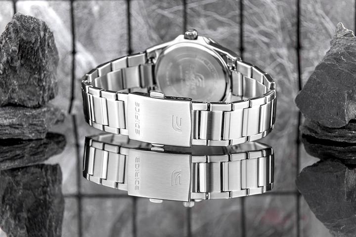 Actual product image Casio Edifice - EFR-S108D-7AVUEF (Analogue wristwatch, 40 mm)