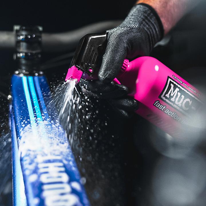 Immagine prodotto Muc-Off Punk Powder + Bottle (500 ml, Set di cura, Pulitore per biciclette)