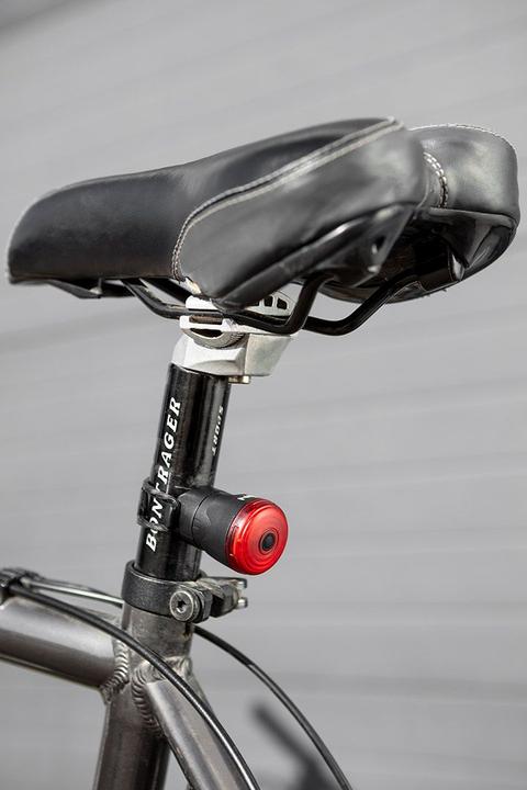 Image du produit Neo Feu arrière de vélo, fonction STOP