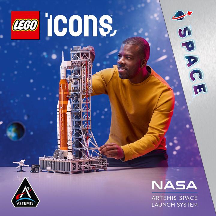 Actual product image LEGO NASA Artemis launch pad (10341, LEGO Icons, LEGO Rare Sets)