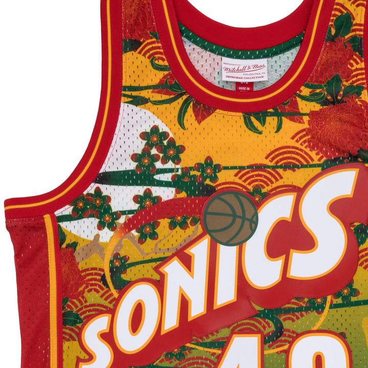 Actual product image Mitchell & Ness Swingman Mesh Jersey Seattle SuperSonics ASIAN Shawn Kemp (S)