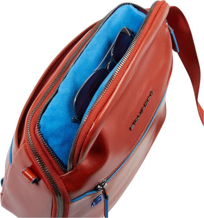 Actual product image Piquadro Blue Square - PRO Umhängetasche