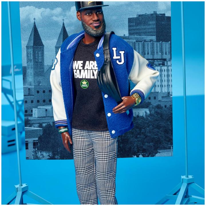 Productafbeelding Mattel Barbie Signature Le Bron James