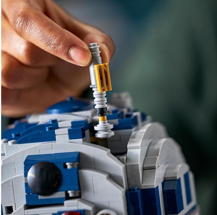Actual product image LEGO Star Wars R2-D2 (75308) (75308, LEGO Rare Sets, LEGO Star Wars)