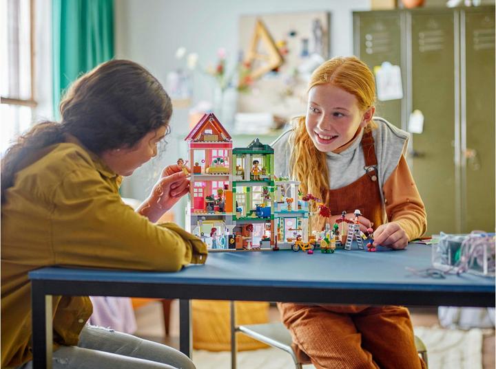 Produktbild LEGO Heartlake City Wohn- und Einkaufsstrasse (42670, LEGO Friends)