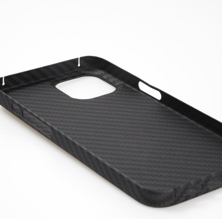 Immagine prodotto Carbomile Custodia di protezione in fibra di carbone aramide véritable (Apple iPhone 15 Pro)