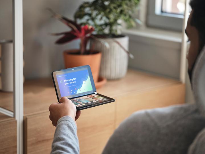 Produktbild Microsoft Surface Duo 2 B2B (256 GB, Obsidian, 8.30", SIM + eSIM, 12 Mpx, 5G)