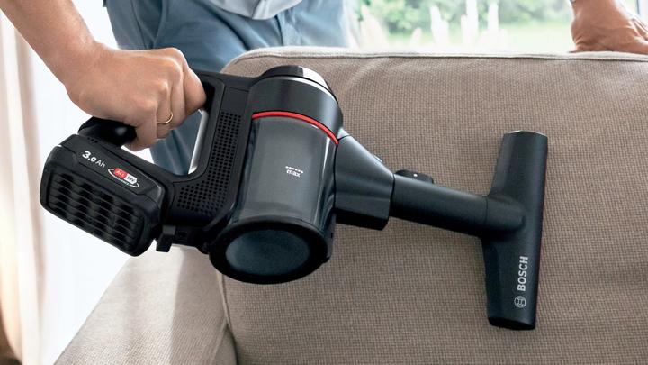 Produktbild Bosch Hausgeräte BCS712XXL, Beutellos, Schwarz, 0,3 l, Trocken, Filterung, 82 dB