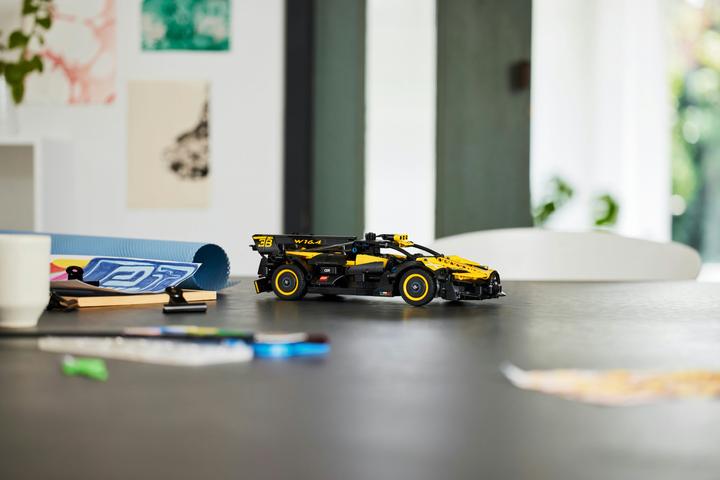 Actual product image LEGO Bugatti Bolide (42151, LEGO Technic)