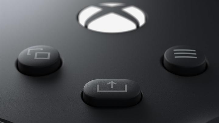 Produktbild Microsoft Xbox WLC M Black fo EN/FR/DE/IT/PL/PT/RU (Xbox Series X)