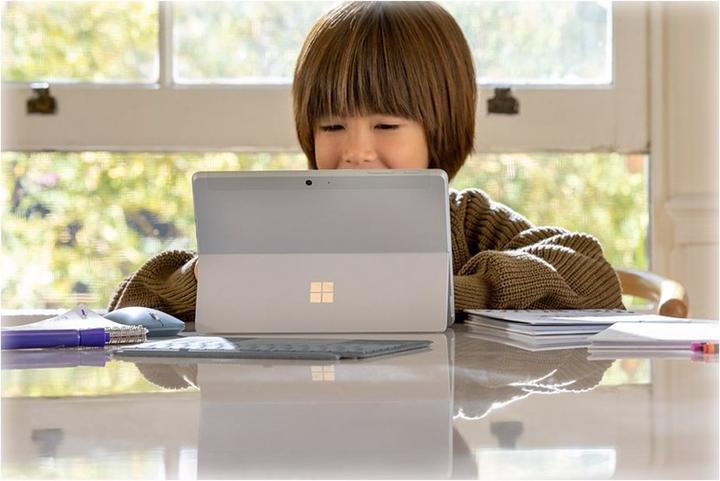 Produktbild Microsoft Surface Go 2 (4G, 10.50", 128 GB, Platin)
