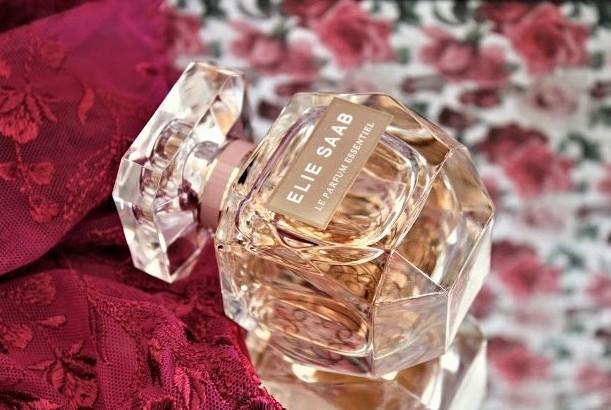 Immagine prodotto Elie Saab Le Parfum Essentiel - Eau de Parfum (Eau de parfum, 50 ml)