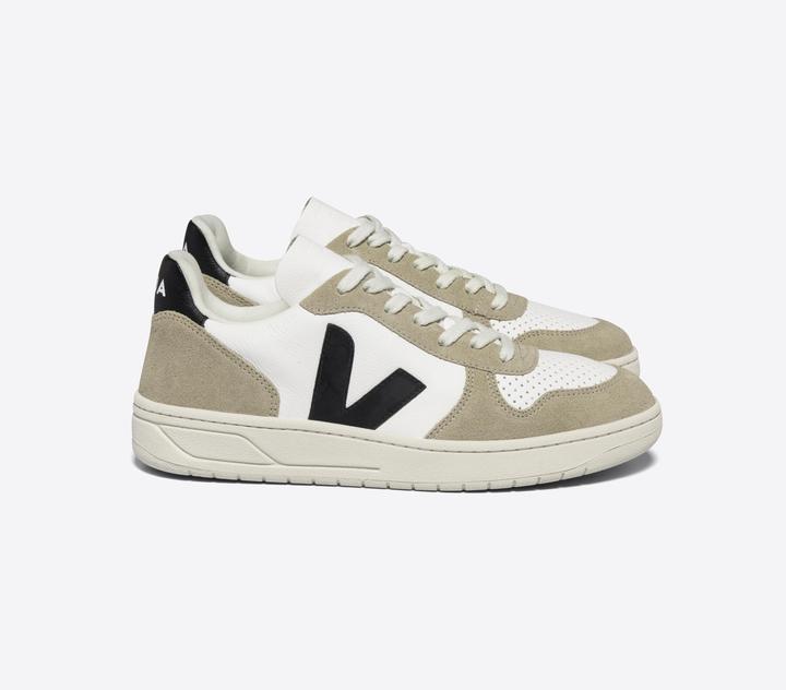 Actual product image Veja V-10 (44)