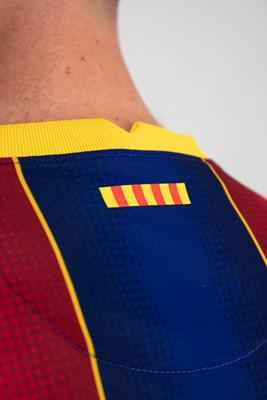 Produktbild Nike FC Barcelona Home Replica Herren Fussballtrikot (S)