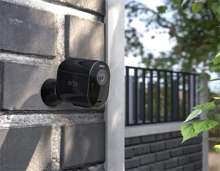 Actual product image Arlo Ultra VMS5240B set of 2 (3840 x 2160 pixels)