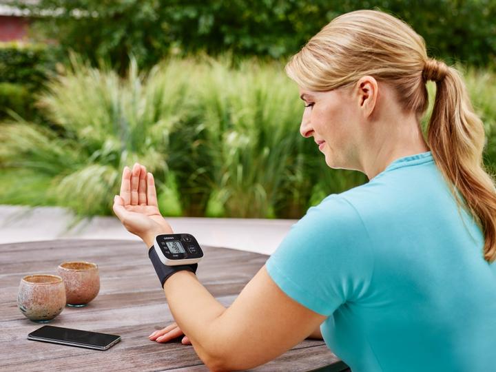 Actual product image Omron RS3 Intelli IT (Blood pressure monitor wrist)