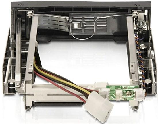 Image du produit Delock Cadre de montage 5.25 3.5 SATA HDD protégé, hot-swap