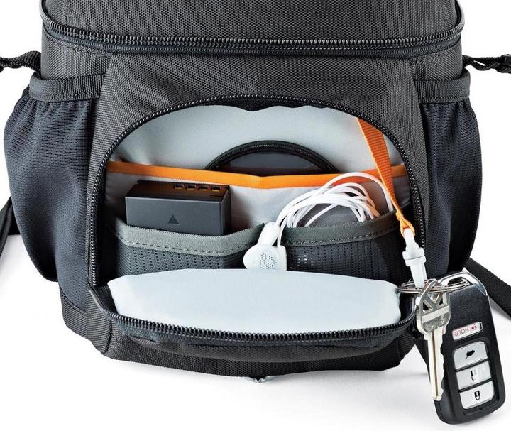 Actual product image Lowepro Nova 140 AW II (Camera shoulder bag, 2.50 l)