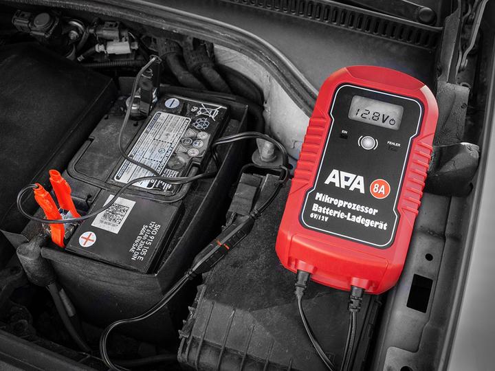 Produktbild APA Mikroprozessor Batterieladegerät (6V, 12V, 8 A)