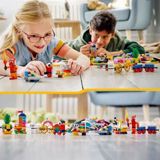 Actual product image LEGO Classic 11021 90 years of play fun (11021, LEGO Classic)
