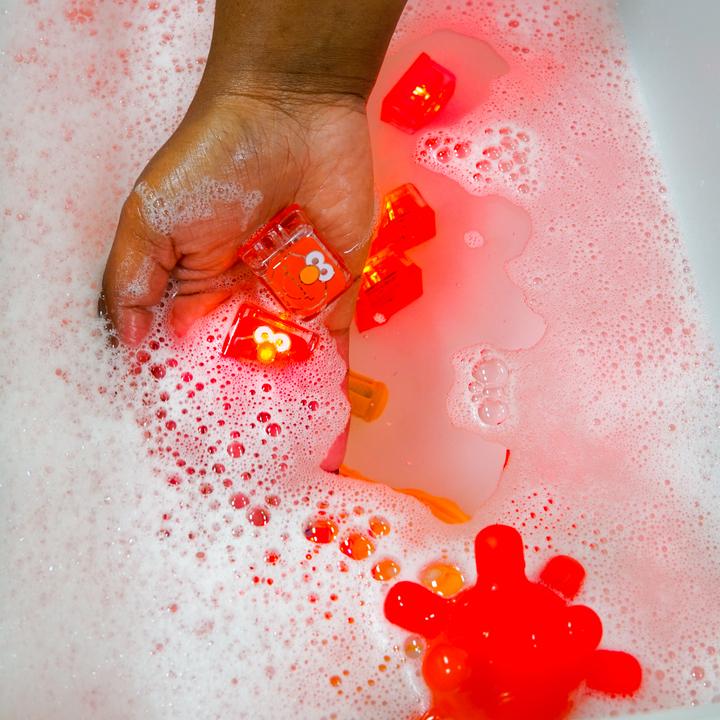 Actual product image GLO Elmo Light-Up Cubes