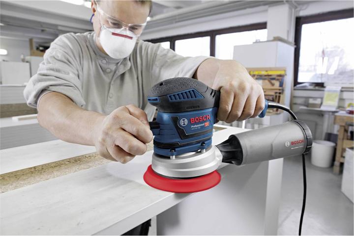 Actual product image Bosch Professional Random orbital sander GEX 40-150 with 1 x multi-hole sanding sheet C470 (Eccentric grinder, 400 W)