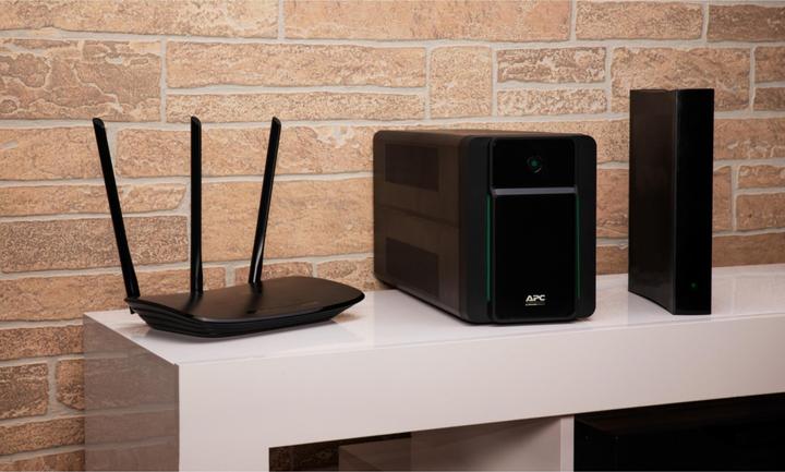 Produktbild APC BX2200MI-GR (2200 VA, 1200 W, Line-Interaktiv USV)