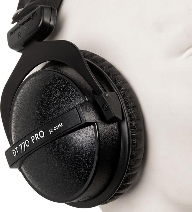 Produktbild Beyerdynamic DT 770 Pro (keine Geräuschunterdrückung, Kabelgebunden)