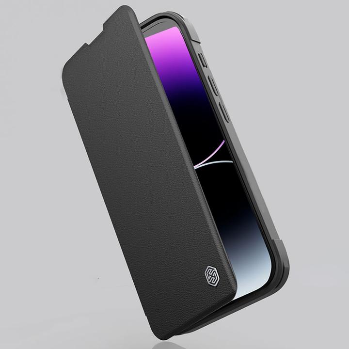 Produktbild Nillkin Qin Prop Leather Case with Camera Cover and Stand for iPhone 16 - Black (Apple iPhone 16)