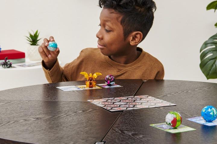 Image du produit Bakugan 2 BakuCores et carte de personnage