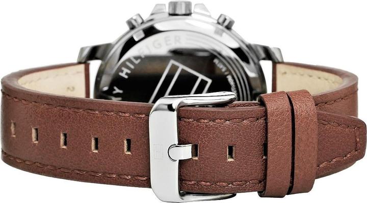 Actual product image Tommy Hilfiger Landon (Analogue wristwatch, Chronograph, 44 mm)